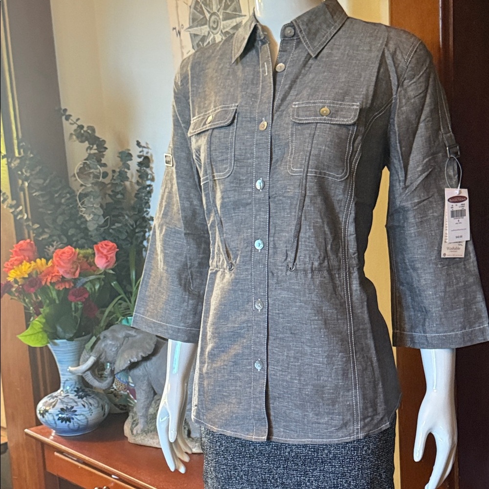 NWT northern reflections size small Women's Gray Button-Up Jacket